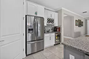 604 SE Monteiro Dr, Port Saint Lucie, FL 34984 - Photo 17