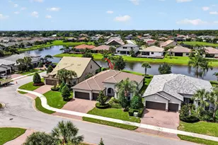 604 SE Monteiro Dr, Port Saint Lucie, FL 34984 - Photo 17