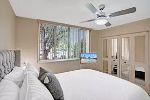 107 Half Moon Cir, Hypoluxo, FL 33462 - Photo 39
