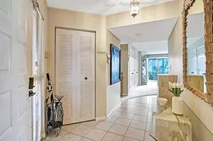 107 Half Moon Cir, Hypoluxo, FL 33462 - Photo 9
