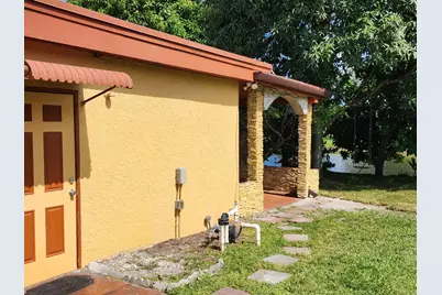 3654 NW 27th Street, Lauderdale Lakes, FL 33311 - Photo 43