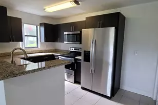 3959 NW 87th Ave, Sunrise, FL 33351 - Photo 1
