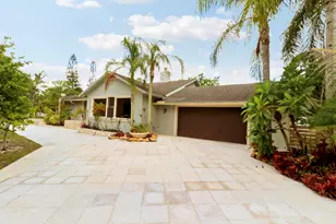 15095 71st Dr N, Palm Beach Gardens, FL 33418 - Photo 1