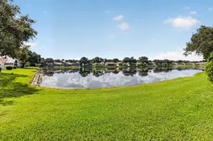 9875 Harbour Lake Cir, Boynton Beach, FL 33437 - Photo 5