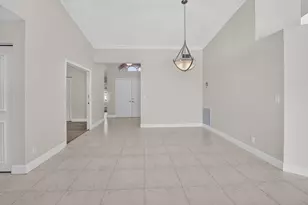 9875 Harbour Lake Cir, Boynton Beach, FL 33437 - Photo 11