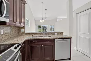 9875 Harbour Lake Cir, Boynton Beach, FL 33437 - Photo 17
