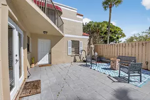 4310 Village Dr, Delray Beach, FL 33445 - Photo 25