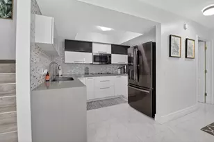 4310 Village Dr, Delray Beach, FL 33445 - Photo 3