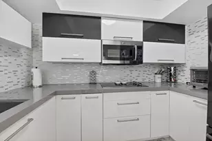 4310 Village Dr, Delray Beach, FL 33445 - Photo 15
