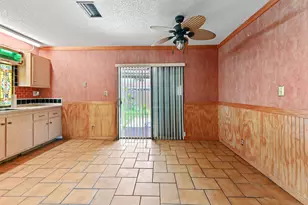 703 SW 76th Ave, North Lauderdale, FL 33068 - Photo 5