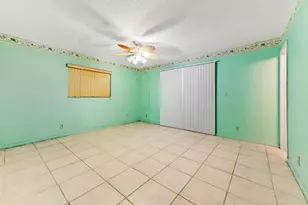 703 SW 76th Ave, North Lauderdale, FL 33068 - Photo 11