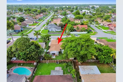 703 SW 76th Avenue, North Lauderdale, FL 33068 - Photo 21