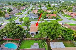 703 SW 76th Ave, North Lauderdale, FL 33068 - Photo 21