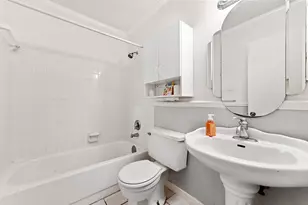 703 SW 76th Ave, North Lauderdale, FL 33068 - Photo 15