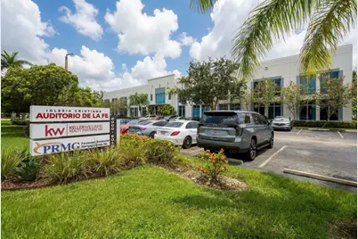 2000 NW 150th Avenue #1110, Pembroke Pines, FL 33028 - Photo 5