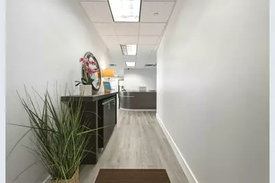 2000 NW 150th Avenue #1110, Pembroke Pines, FL 33028 - Photo 11