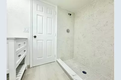 255 Lake Arbor Drive, Palm Springs, FL 33461 - Photo 23
