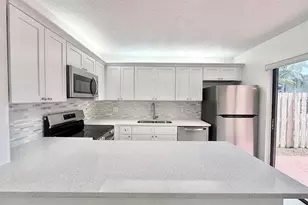255 Lake Arbor Dr, Palm Springs, FL 33461 - Photo 9