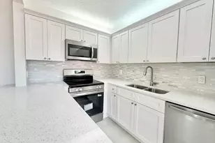 255 Lake Arbor Dr, Palm Springs, FL 33461 - Photo 7