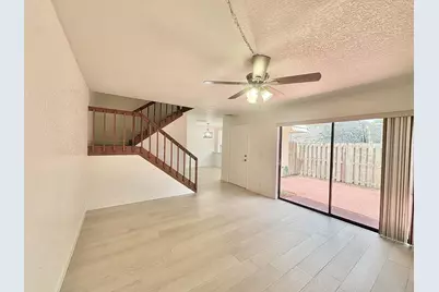 255 Lake Arbor Drive, Palm Springs, FL 33461 - Photo 19
