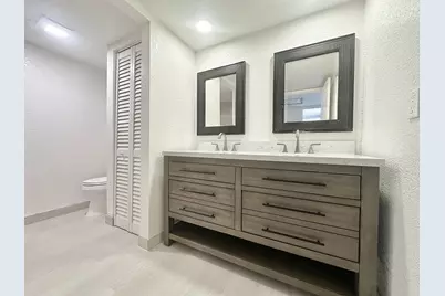 255 Lake Arbor Drive, Palm Springs, FL 33461 - Photo 29