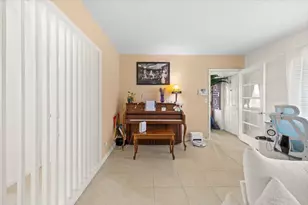 327 S Ocean Breeze, Lake Worth Beach, FL 33460 - Photo 5