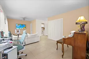 327 S Ocean Breeze, Lake Worth Beach, FL 33460 - Photo 3