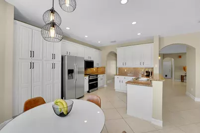 10387 Gentlewood Forest Drive, Boynton Beach, FL 33473 - Photo 9