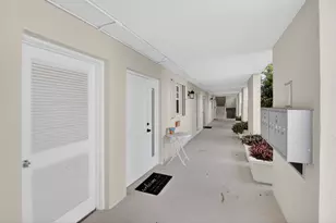 769 Jeffery St, Boca Raton, FL 33487 - Photo 3