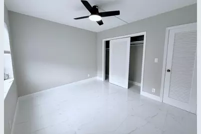2725 Middle River Drive #7, Fort Lauderdale, FL 33306 - Photo 5