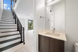 1052 N Victoria Park Rd, Fort Lauderdale, FL 33304 - Photo 17