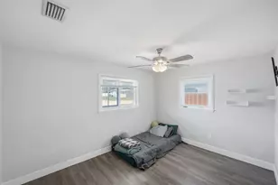 1956 SW 1st Pl SW, Vero Beach, FL 32962 - Photo 25