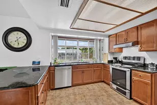 1241 SW 28th Ave, Boynton Beach, FL 33426 - Photo 15