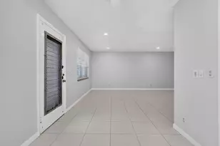 40 Burgundy A, Delray Beach, FL 33484 - Photo 11
