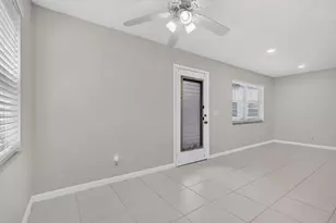 40 Burgundy A, Delray Beach, FL 33484 - Photo 9