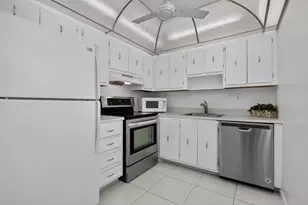 40 Burgundy A, Delray Beach, FL 33484 - Photo 13