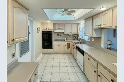 121 NW 31st Court, Pompano Beach, FL 33064 - Photo 9