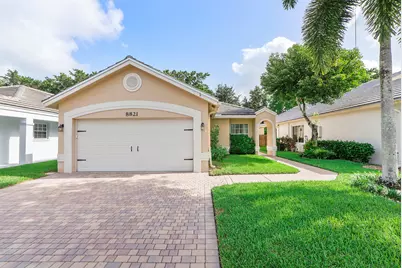8821 Lake Park Circle N, Davie, FL 33328 - Photo 3