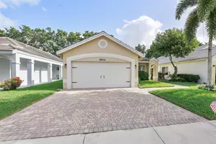 8821 Lake Park Cir N, Davie, FL 33328 - Photo 5