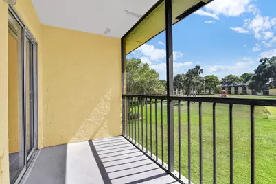 414 Meadows Circle, Boynton Beach, FL 33436 - Photo 17