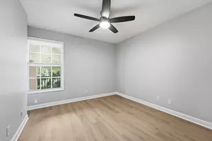 8057 Murano Cir, Palm Beach Gardens, FL 33418 - Photo 19