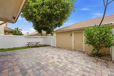 8057 Murano Circle, Palm Beach Gardens, FL 33418 - Photo 29
