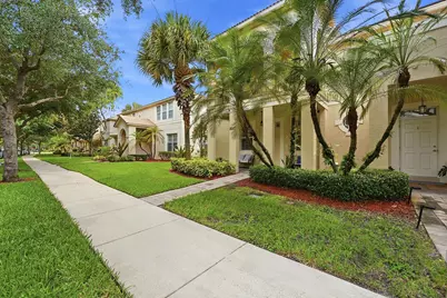 8057 Murano Circle, Palm Beach Gardens, FL 33418 - Photo 3