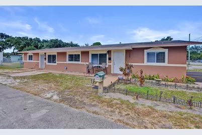 2145 NW 100th Street NW, Miami, FL 33147 - Photo 3