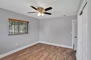 2147 NW 100th St, Miami, FL 33147 - Photo 19