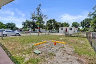 2147 NW 100th St, Miami, FL 33147 - Photo 29