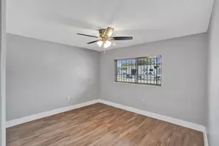 2147 NW 100th St, Miami, FL 33147 - Photo 15