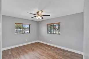 2147 NW 100th St, Miami, FL 33147 - Photo 21
