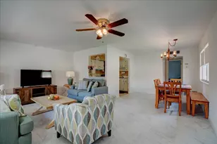 222 Saxony E, Delray Beach, FL 33446 - Photo 3
