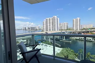 19390 Collins Ave, Sunny Isles Beach, FL 33160 - Photo 9